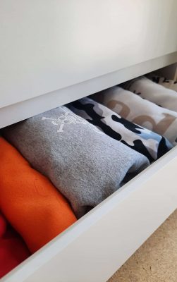 Kleiderschrank